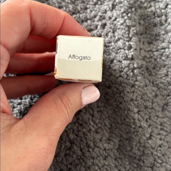 Winky Lux Affogato Lip Balm with Floral Design - Picture 2 of 4